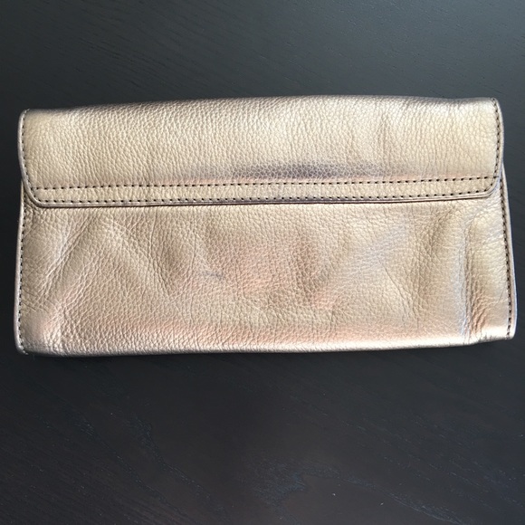Michael Kors Vintage Gold Clutch with Chain - Picture 4 of 7